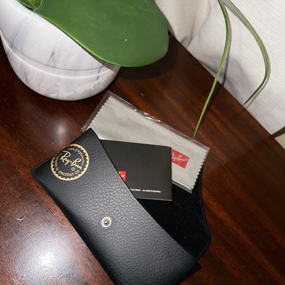 Ray-Ban - Picture 3 of 5